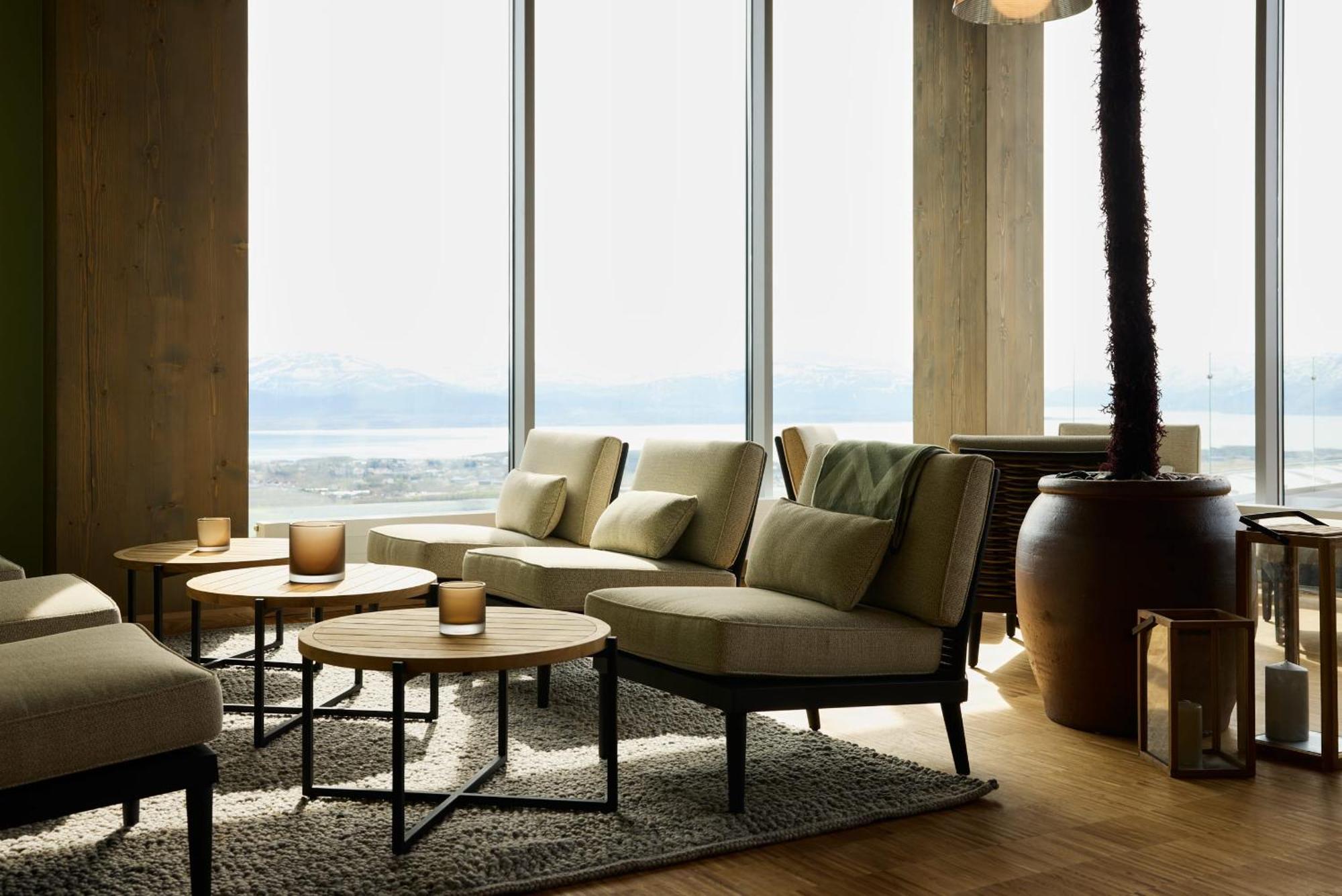 Wood Hotel บูเดอ ภายนอก รูปภาพ